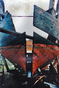 Vega uden stævn på Fur Skibs- og Bådebyggeri efteråret 1995